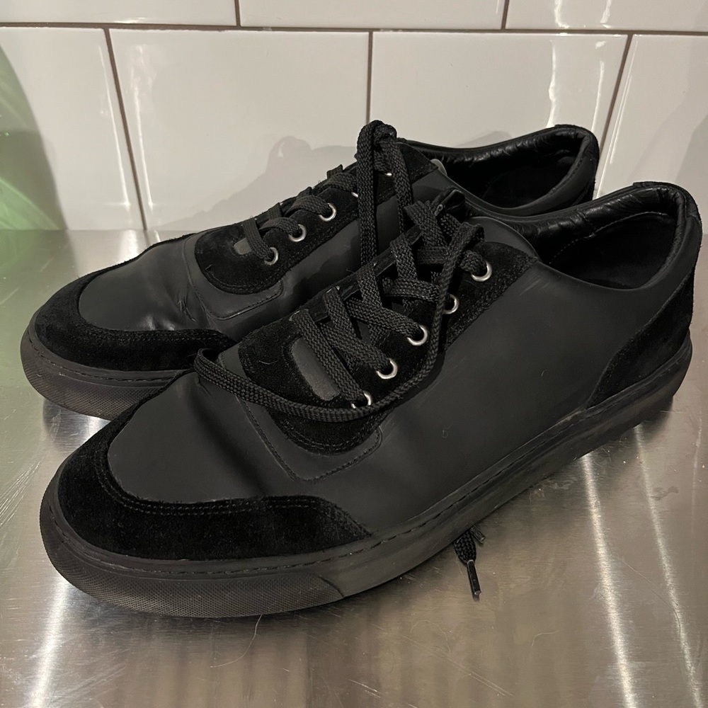 Harry’s of London black sneakers. Suede trim. Size 45